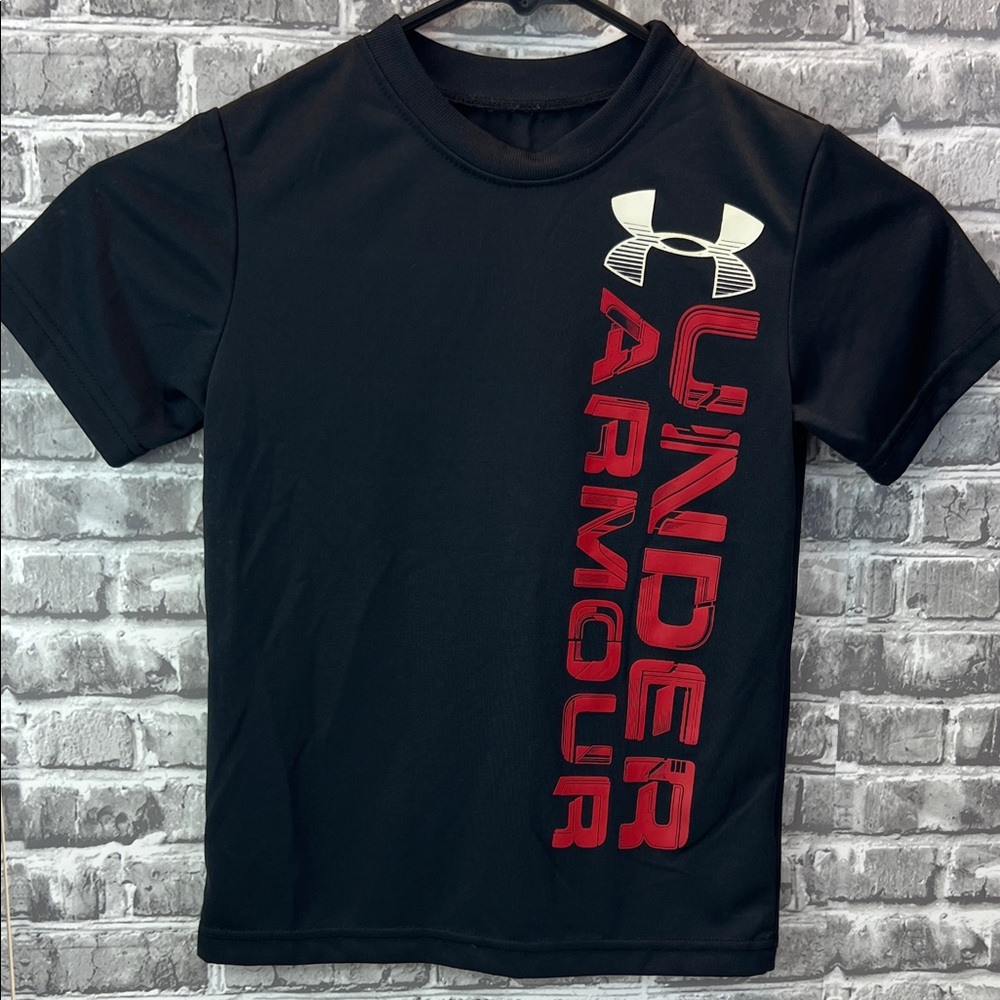 Boys Under Armour Kids Black and Red Graphic T-Shirt